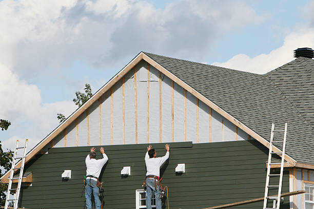 Professional Siding Installation technician working in Plymouth, NC